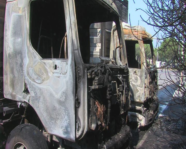 Camion bruciati dalla mafia