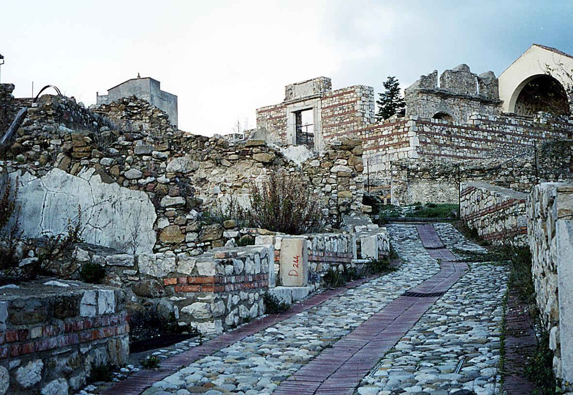 Borghi abbandonati. Conza.