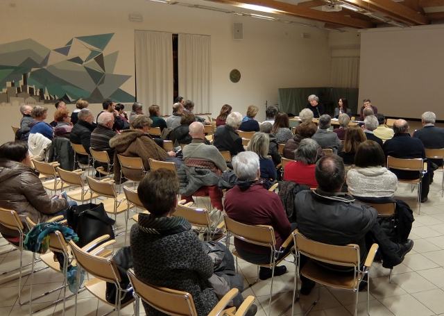 La sala di Cognola gremita di pubblico